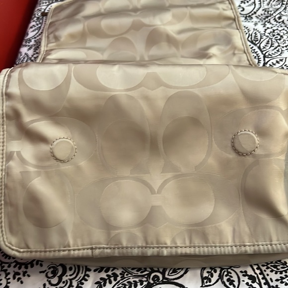 Coach Makeup Travel Bag with hanger - Picture 12 of 12